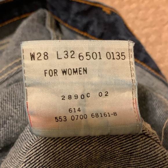 Vintage Levi’s 501’s button up jeans. Size 28x32. - Picture 9 of 10